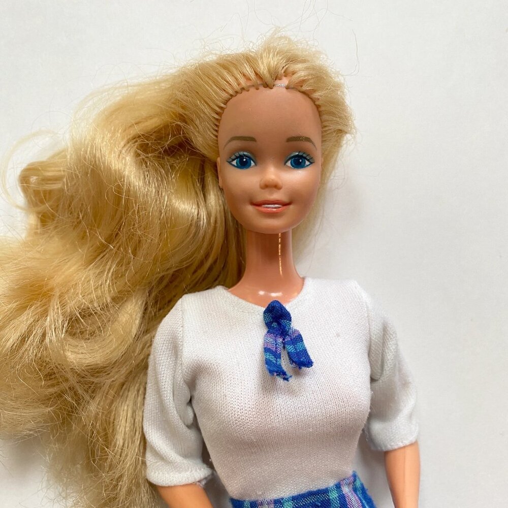 1982 Twirly Curls Barbie Doll Vintage Collectible Long Blonde Curly Hair 5579